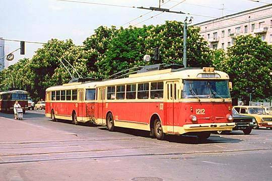 Киевский троллейбусный поезд