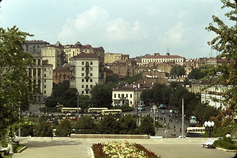 Київ 1964 року на кольорових фото Жака Дюпакье