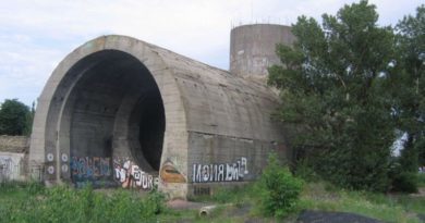 Туннели под Днепром или "Сталинское метро"