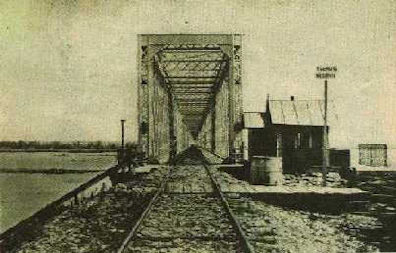 Железнодорожный мост Струве