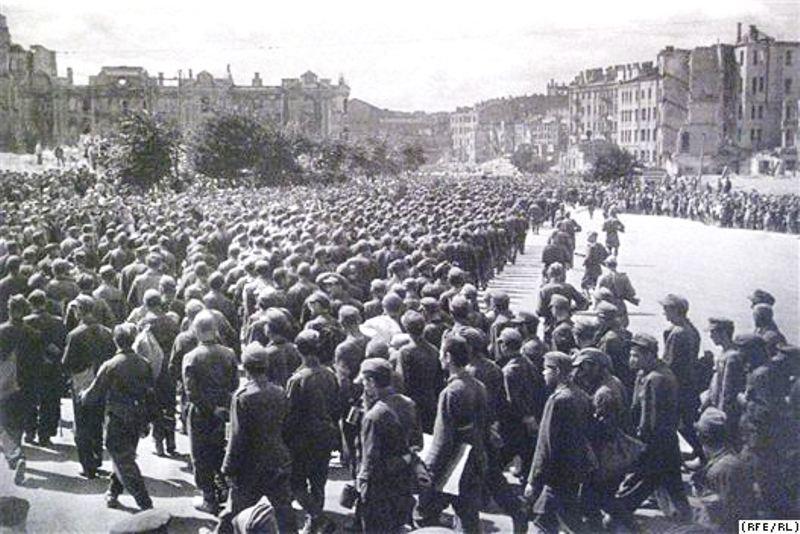 "Марш позора" на улицах Киева 1944 года
