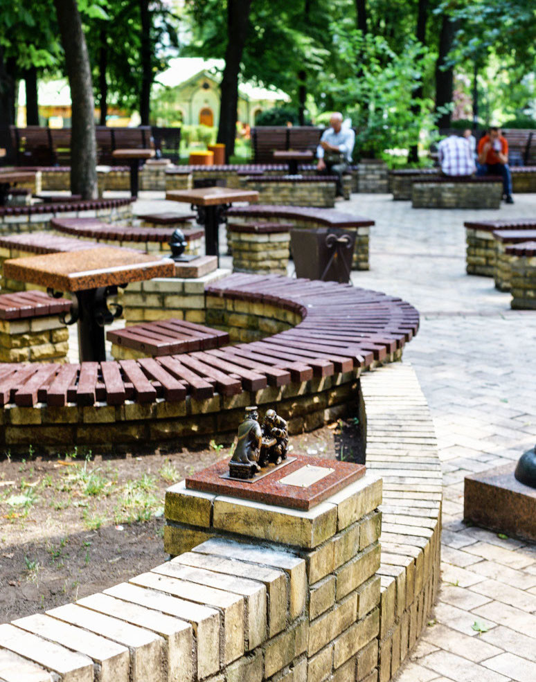 19-та міні-скульптурка проекту “Шукай” – Київські шахи