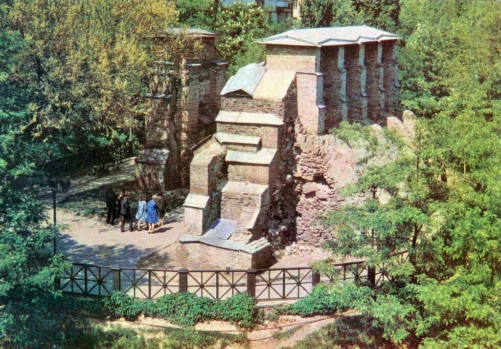 Киев на открытках издательства "Советская Украина" 1970
