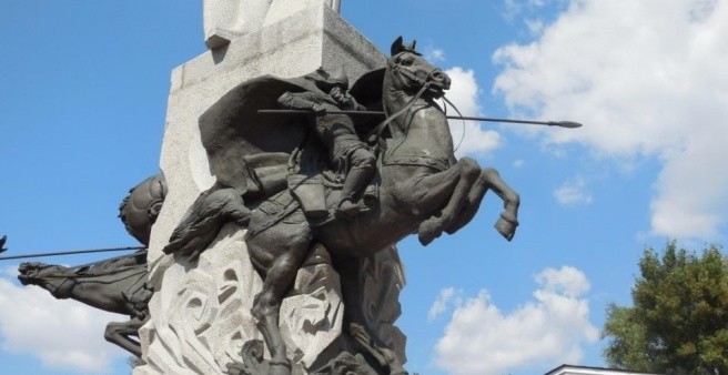 Пам’ятник Київському князю Святославу Ігоровичу