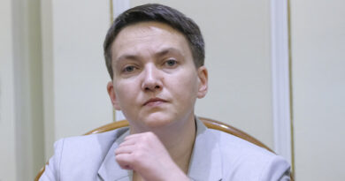 Колишня народна депутатка Надія Савченко та її сестра Віра намагалися потрапити в Україну з підробленими сертифікатами про вакцинацію проти Covid, це виявили в аеропорту "Бориспіль".