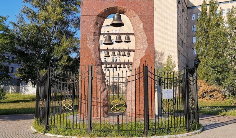 Меморіальний комплекс "Героям Чорнобиля" на Троєщині