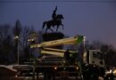 В столице демонтировали памятник Николаю Щорсу. Фото и видео