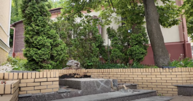 У Києві демонтували пам’ятник Михайлу Булгакову